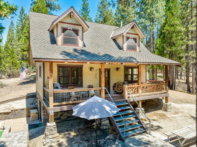 64704 S  Meadow Ln, North Fork, CA 93643