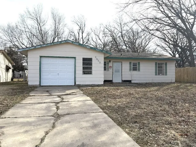 1817 N  C St, Wellington, KS 67152