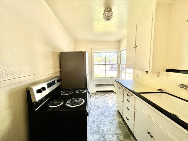 1089 E  19th Ave #0, Eugene, OR 97403