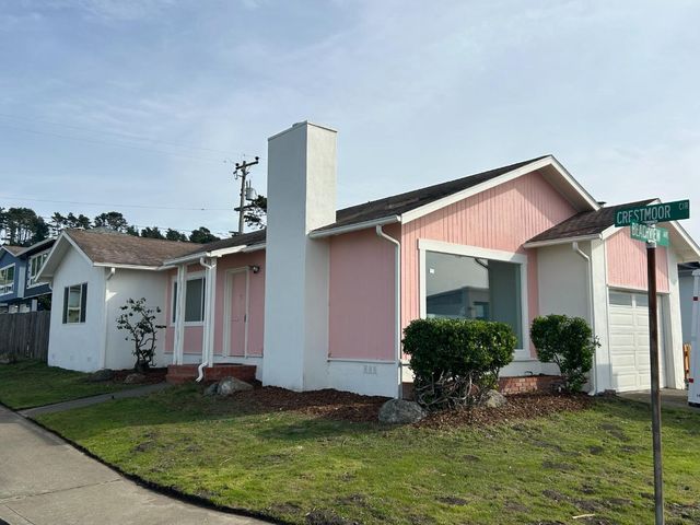 265 Crestmoor Cir, Pacifica, CA 94044