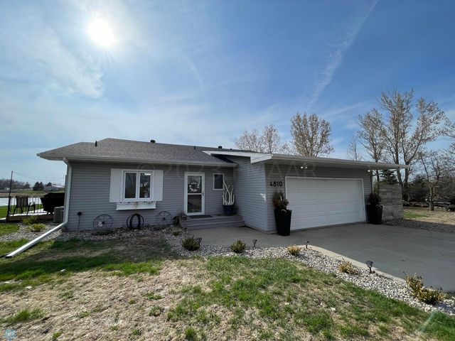 4810 52nd Ave N, Harwood, ND 58042