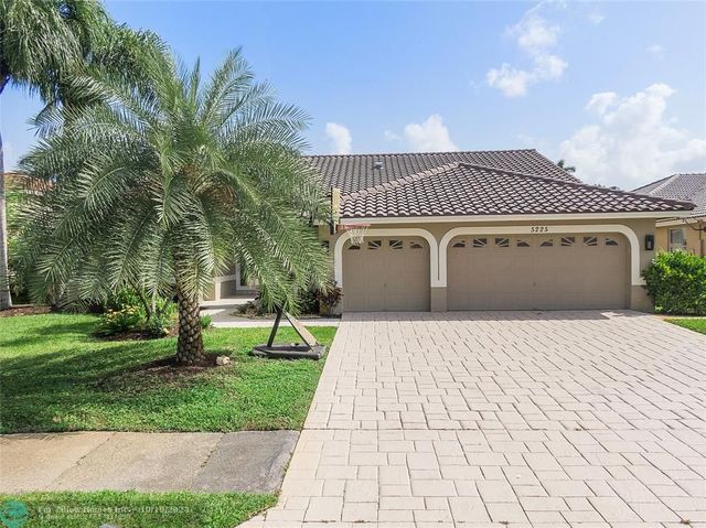 5225 NW 109th Ln, Coral Springs, FL 33076