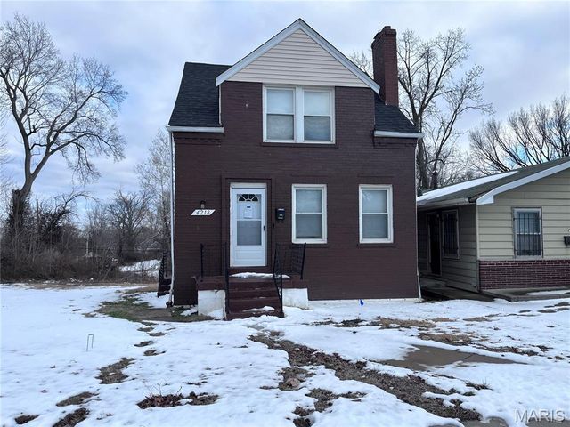 4218 Edgewood Blvd, Saint Louis, MO 63121