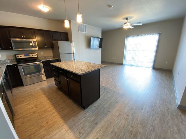 5418 Mortensen Rd #204, Ames, IA 50014