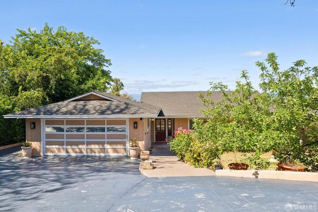 10125 Rose View Dr, San Jose, CA 95127