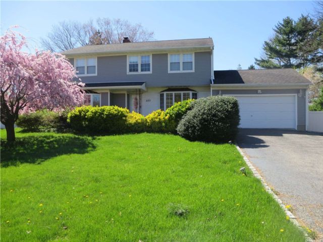327 Town Line Rd, East Northport, NY 11731