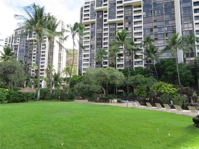 501 Hahaione St #117H, Honolulu, HI 96825
