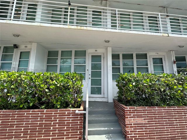 300 74th St #6, Miami Beach, FL 33141