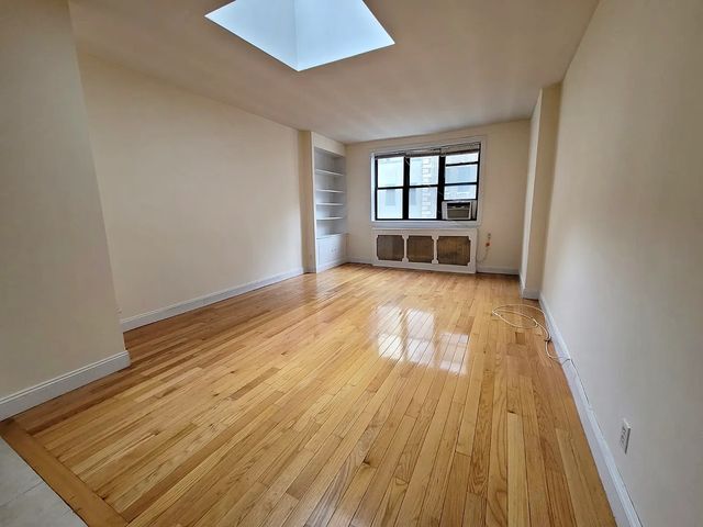 146 E  35th St #5Q, New York, NY 10016