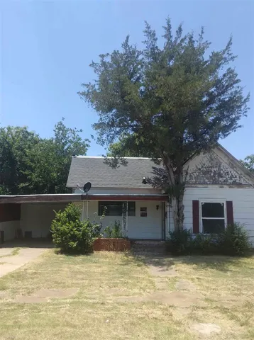 421 N  13th St, Frederick, OK 73542