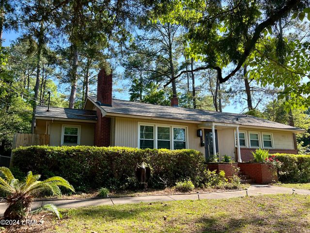 2410 Pine Ct N, Beaufort, SC 29902