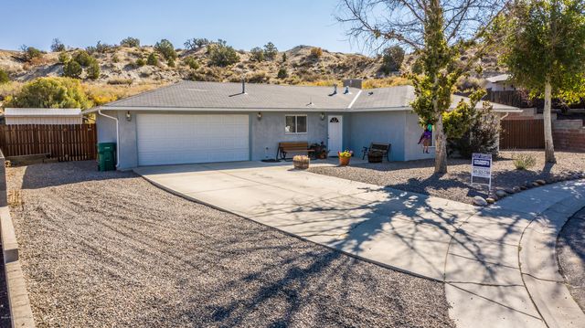 208 Swire Heights Dr, Aztec, NM 87410