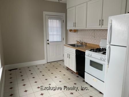 28 French St #2, Watertown, MA 02472