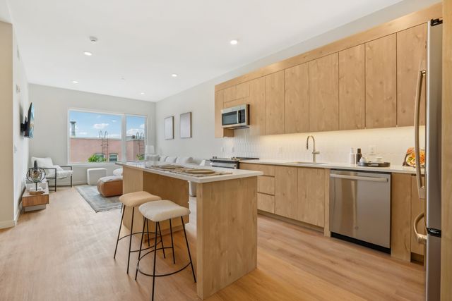 39-43 W  25th St #310, Bayonne, NJ 07002