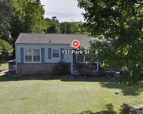 151 Park St, Rossville, GA 30741