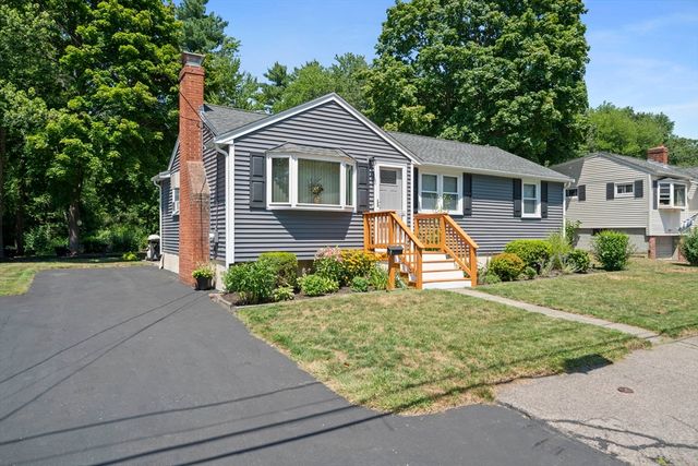 38 Roseen Rd, Holbrook, MA 02343