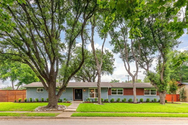 3672 Mid Pines Dr, Dallas, TX 75229