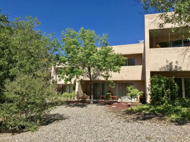 4709 Country Club Ln NW #I6, Albuquerque, NM 87114