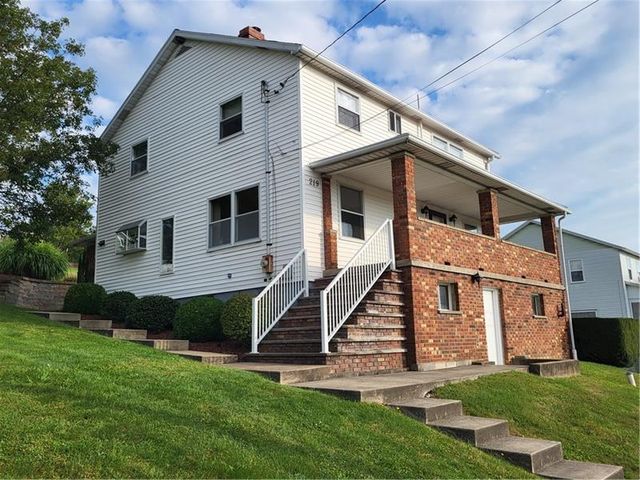 219 Clyde Ave, Pleasant Unity, PA 15676