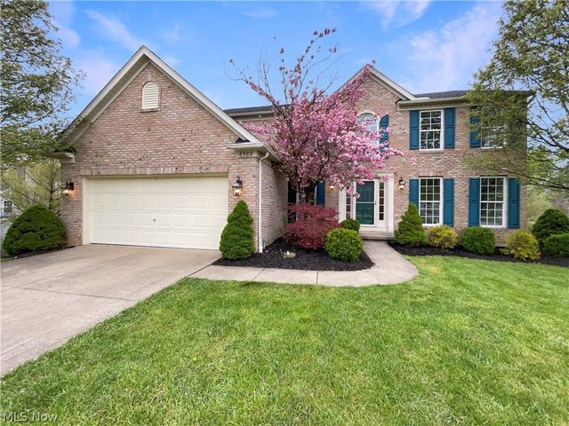 16588 Selby Cir, Strongsville, OH 44136