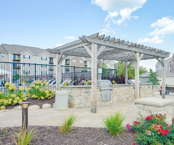 4007 Raynor Pkwy #3302, Bellevue, NE 68123