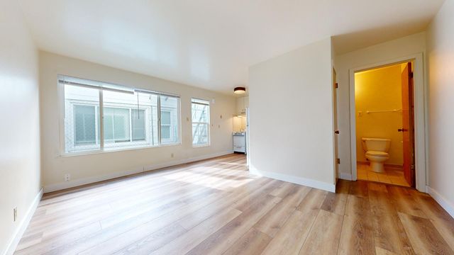 348 8th Ave #3, San Francisco, CA 94118
