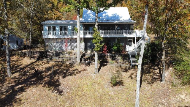 351 Lakeview Rd, Phil Campbell, AL 35581