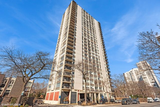 1335 N  Sandburg Ter #2402D, Chicago, IL 60610