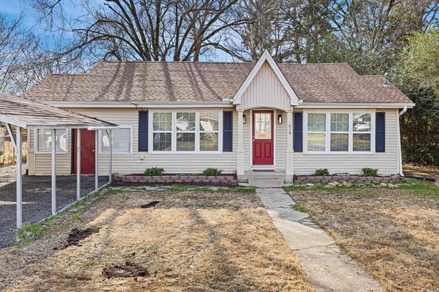 610 NE 2nd St, Atkins, AR 72823