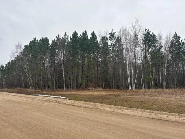 2083 Stanton Dr NW, Baudette, MN 56623