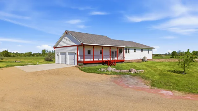 12869 387th Ave, Aberdeen, SD 57401