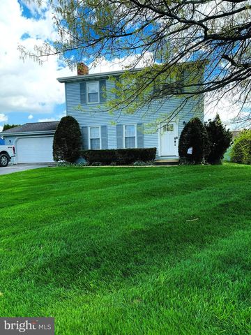 5 Northgate Ave, Myerstown, PA 17067
