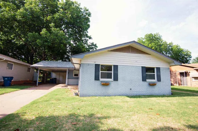 2208 W  10th Ave, Stillwater, OK 74074