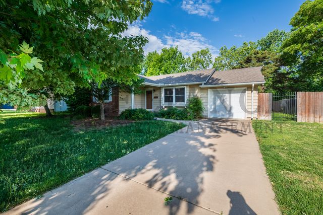 1033 S  Blackwill St, Wichita, KS 67207