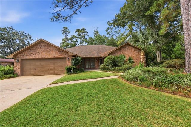 6870 Shanahan Dr, Beaumont, TX 77706