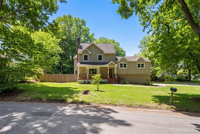 2 Rowley Drive, Northport, NY 11768
