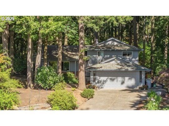 9995 SE Gia Ct, Happy Valley, OR 97086