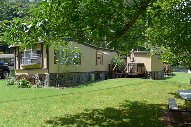 6627 Widen Dille Rd, Dille, WV 26617