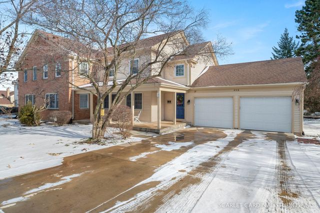 498 River Bend Rd #B, Naperville, IL 60540