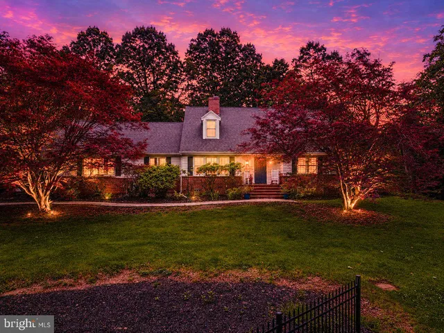 4992 Scrabble Rd, Shepherdstown, WV 25443