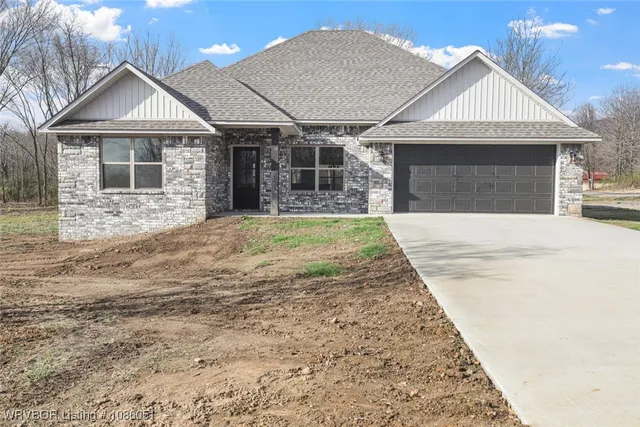 309 Harding St, Poteau, OK 74953