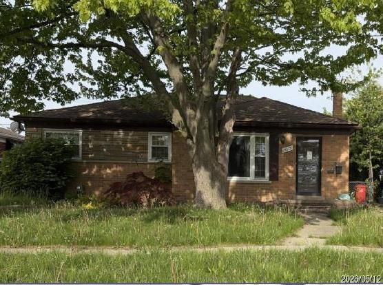 24605 Ridgecroft Ave, Eastpointe, MI 48021