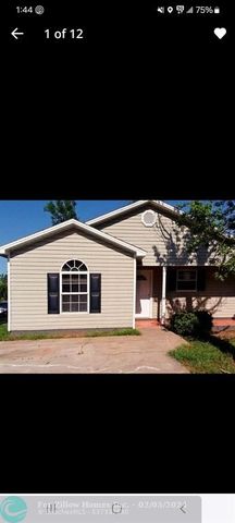 3121 Gilmore City In The Est  #OF, Marianna, FL 32446