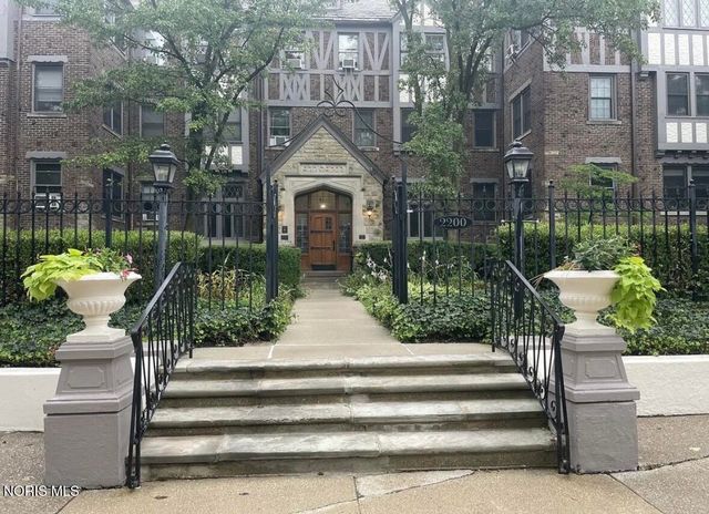 2200 Scottwood Ave #112, Toledo, OH 43620