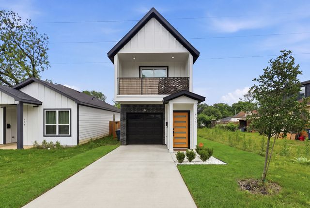 404 N  Moore St, Dallas, TX 75203