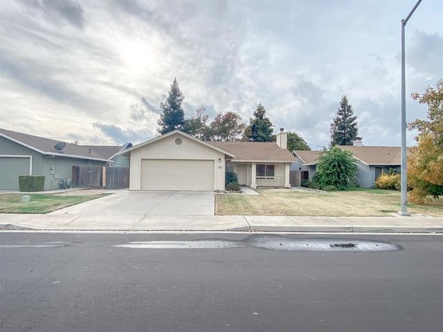 875 Magnetite Way, Waterford, CA 95386