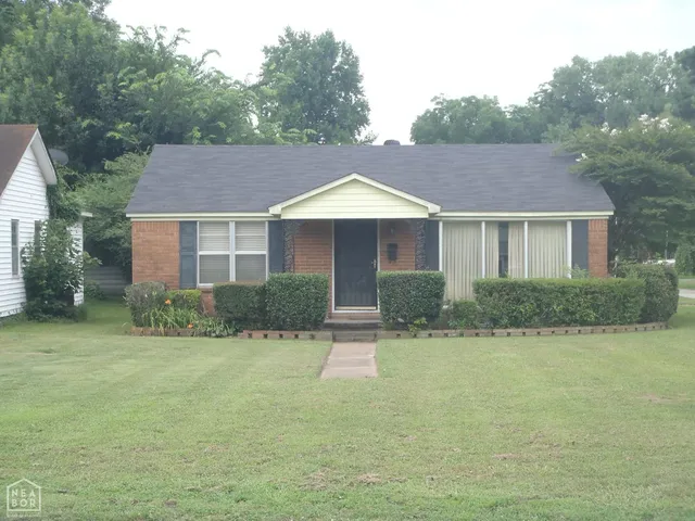 600 McLain St, Newport, AR 72112