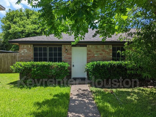 12224 Ormandy St, Houston, TX 77085