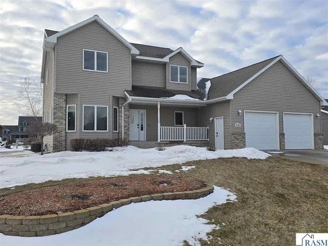 18315 Sperl Ave, New Ulm, MN 56073