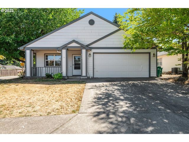 634 SW 12th St, Troutdale, OR 97060